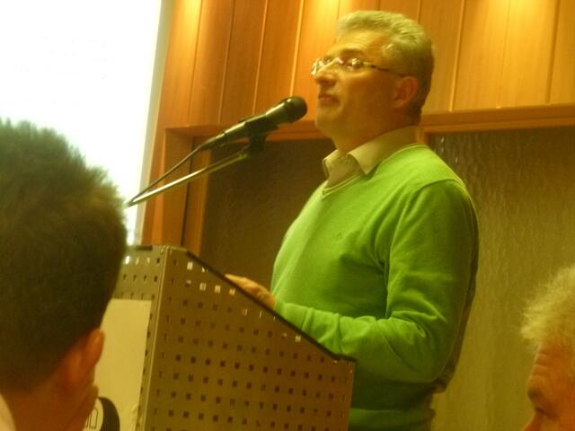 Josef Dick hält nichs von einer Aussonderung der Fußballabteilung