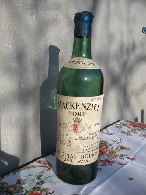 Dieser Portwein von Paulus war eine gute Kapitalanlage, die sichere Prozente hatte. Auch heute noch einfach lecker!!!