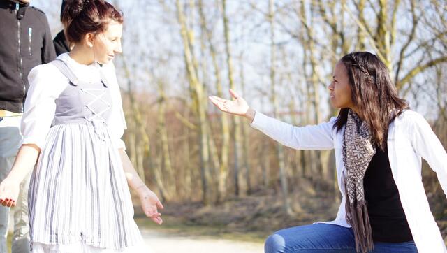 Die Schüler trafen sich nach dem Unterricht, um ihre Fotostorys fertig zu stellen. | Foto: Ufuk Calisici