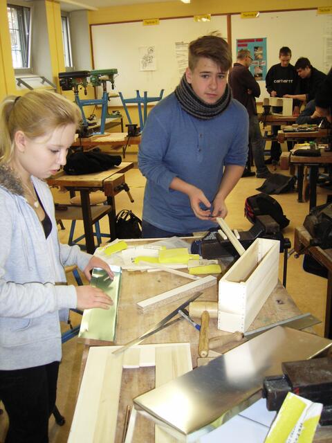 Auch diese Gruppe beschäftigte sich der Aufgabenstellung ein Hochbeet speziell für Rollstuhlfahrer zu entwerfen.