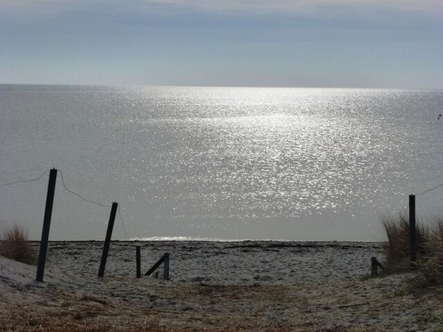 Könnte stundenlang hier sitzen und aufs Meer schauen!