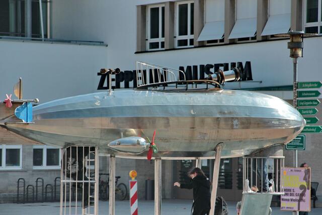 vor dem Museum