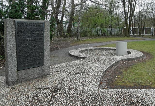Die Gedenkstätte des Grubenunglücks von 1963 befindet sich genau an der Stelle, an der die elf Kumpel gerettet wurden. Foto: Helmut Kuzina