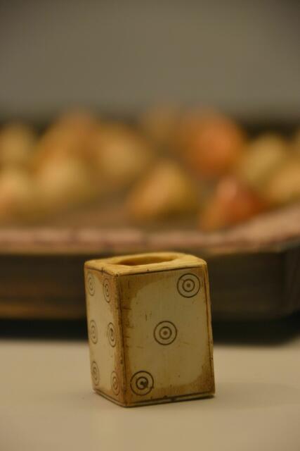 Königsfigur des Brettspiels "hnefatafl" (Geweih) im Oldenburger Wallmuseum (©Katja Woidtke)