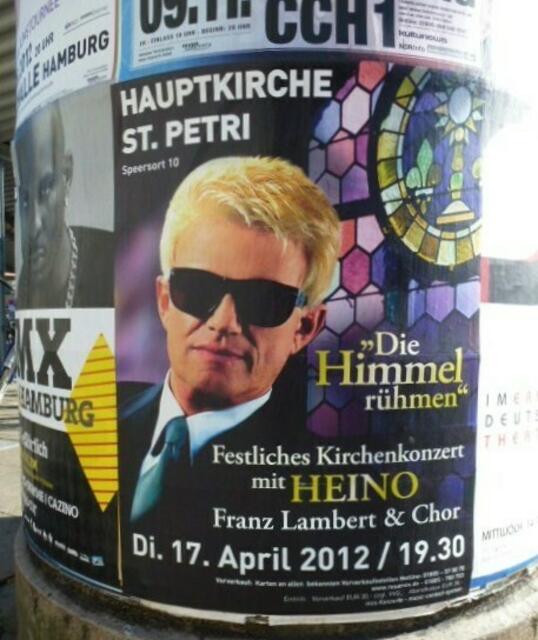 Ein Gruß an Heino-Fans von der Litfaßsäule am S-Bahnhof