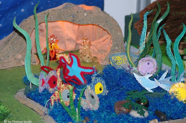 Auch das sind Klöppelarbeiten, welche in einer der Ausstellungen zu bewundern sind.