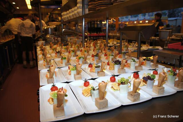 Edel & Weiß - Spitzenköche beim Themenabend in der Sterndl´ Alm auf dem Augsburger Frühjahrsplärrer