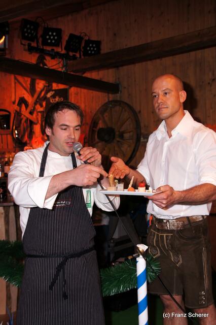 Edel & Weiß - Spitzenköche beim Themenabend in der Sterndl´ Alm auf dem Augsburger Frühjahrsplärrer. Stefan Fuß (Goldener Stern Rohrbach) und Sterndl´Alm-Chef Christian Balletshofer