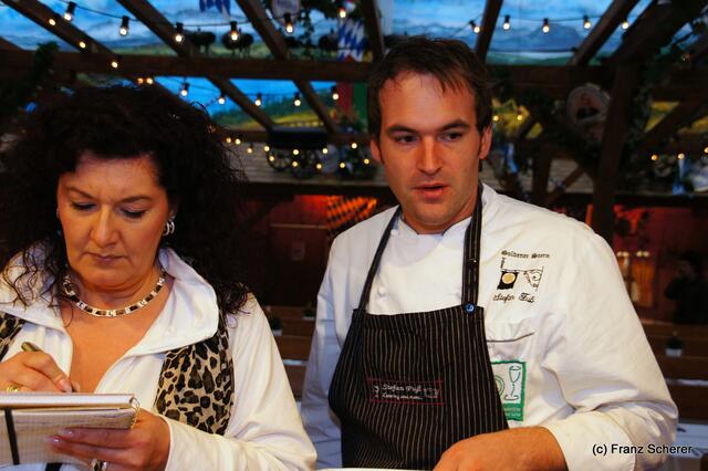 Edel & Weiß - Spitzenköche beim Themenabend in der Sterndl´ Alm auf dem Augsburger Frühjahrsplärrer. Stefan Fuß im Gespräch mit myheimat-Reporterin Sabina Scherer