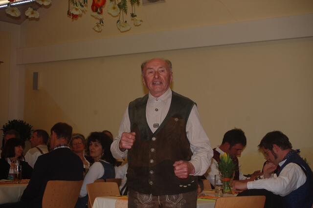 Gedichte und Anekdoten erzählte Josef Regensburger