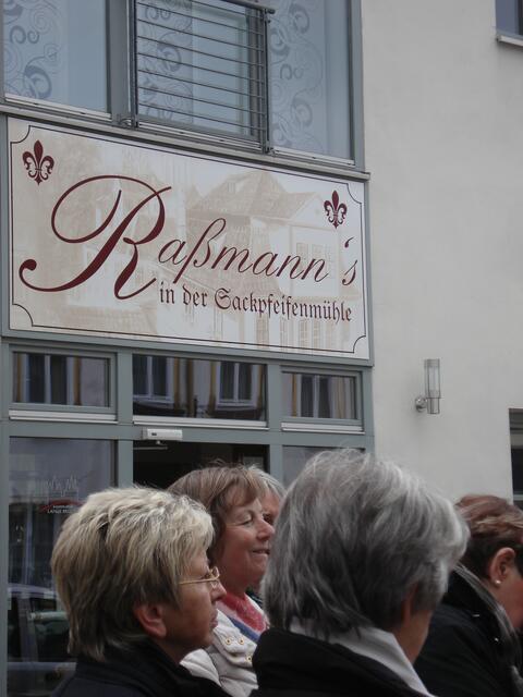 Nun geht's zum Mittagessen