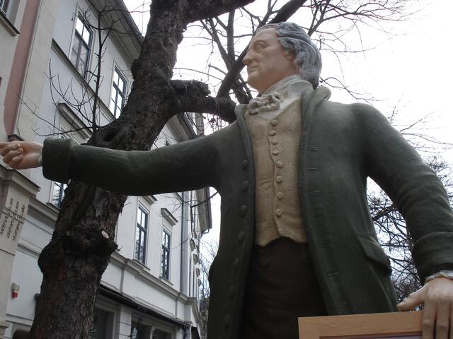 Hier zeigt uns J.W. von Goethe persönlich den Weg!