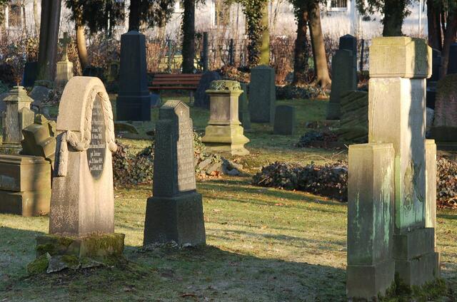 Alter Friedhof an der Bahn
