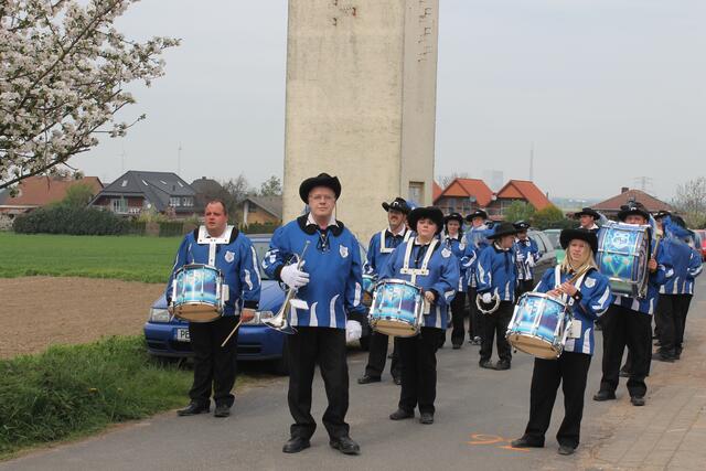 Warten auf den Start den Umzuges