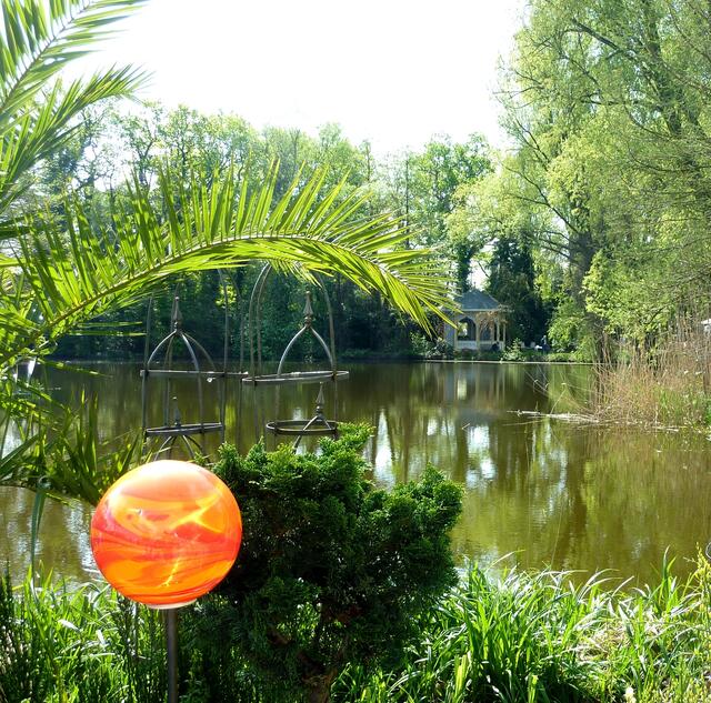 Blick zum Pavillon