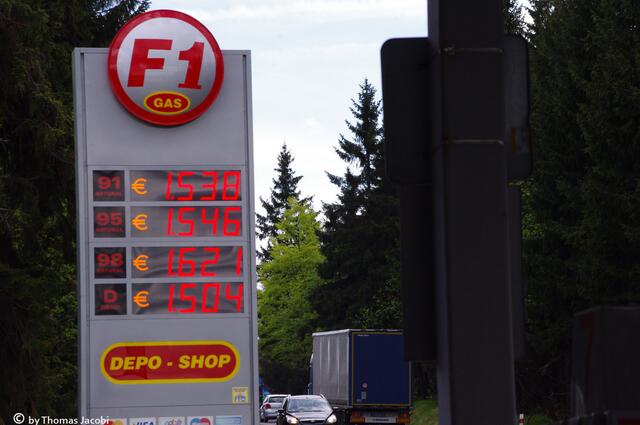 Benzinpreise heute an einer Tankstelle unmittelbar vor dem Grenzübergang Reitzenhain.