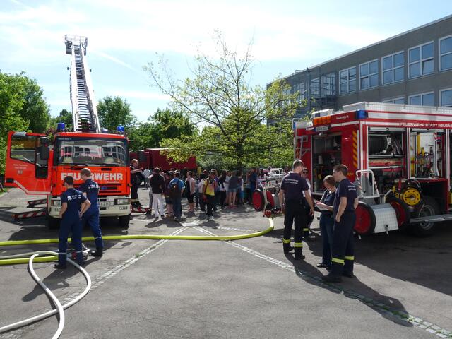 Großaufgebot- zum Glück ohne echten Brand
