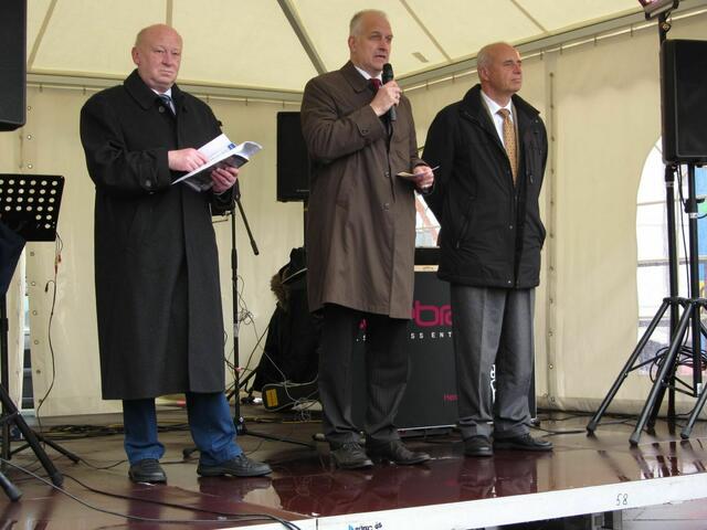 Landrat Wolfgang Schuster, Baudezernent Harald Semler und Oberbürgermeister Wolfgang Dette