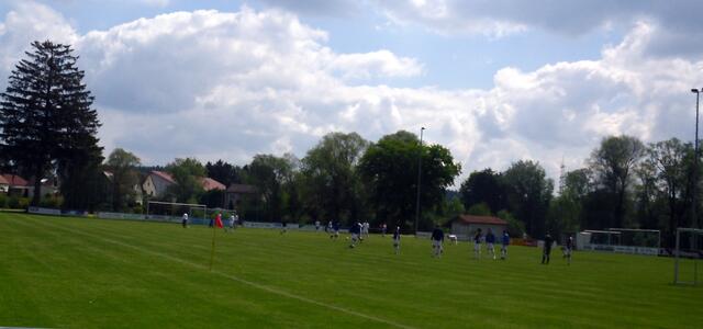 Auf dem Sportplatz in Ottmaring