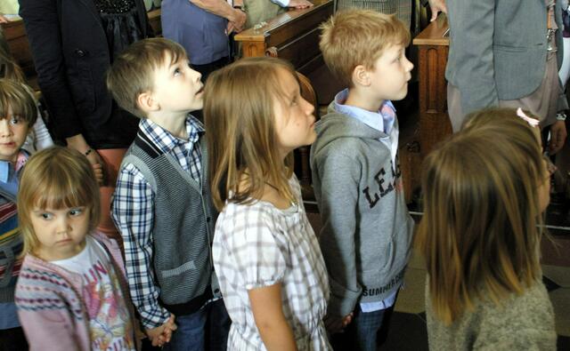 Der Blick geht immer wieder zur selbstgemachten Fahne