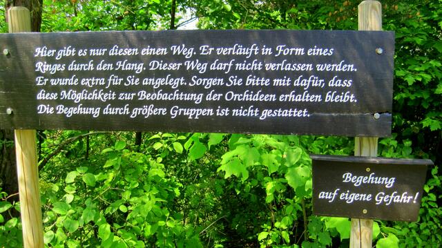Am Eingang zu Frauenschuh-Rundweg.
