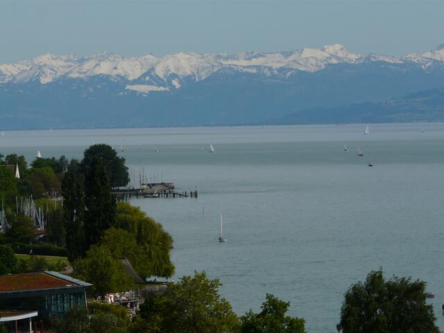 ein anderer Blickwinkel in die Schweizer Alpen von Meersburg aus