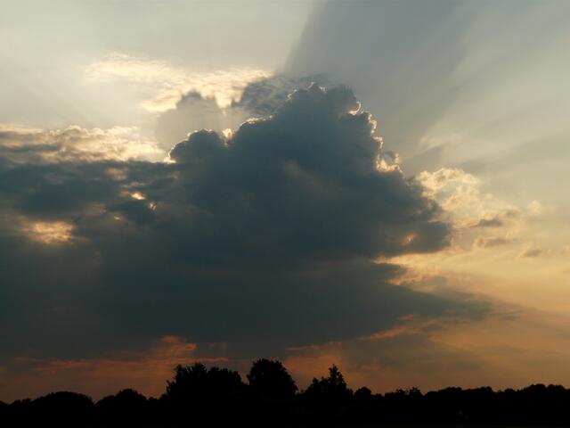 Beeindruckendendes Himmelsbild. Das Wetter hat sich gehalten...