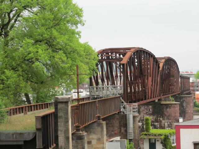 Das Bauwerk Überapannt die Weser