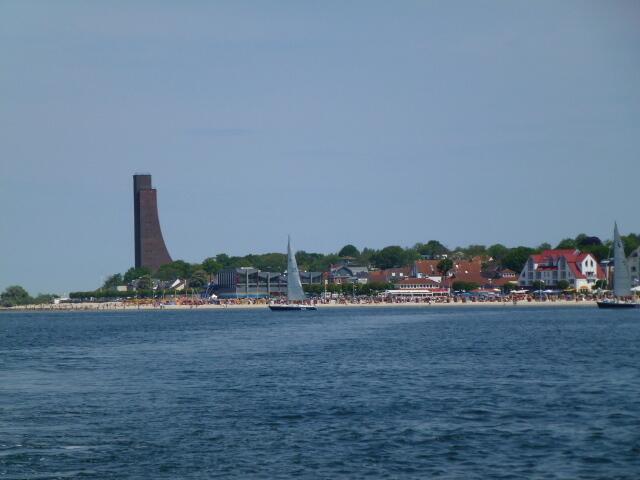 Blick auf das Marine-Ehrenmal Laboe