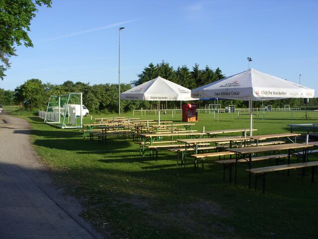 Noch liegt das Sportgelände in morgendlicher Stille.