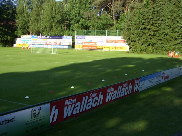 Noch liegt das Sportgelände in morgendlicher Stille.