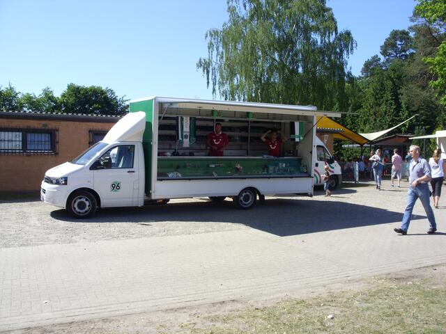 Hannover 96 kam mit dem Fan-Mobil