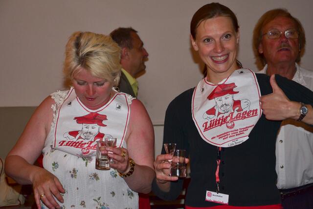 Na Kathrin... schon gekleckert? Nina ist voller Optimismus...