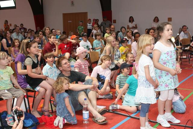 Jona-Gemeindefestival in Stadtallendorf: Kinderprogramm in der Mehrzweckhalle