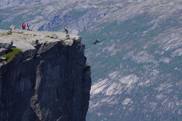 Absprung! Wahnsinn, wieviel Mut hier erforderlich ist!
