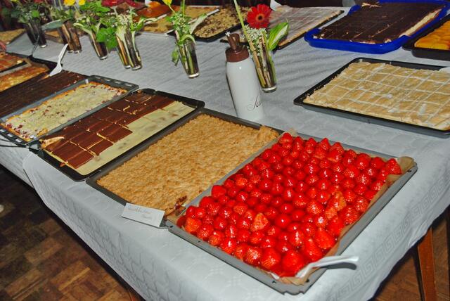 Ein Kuchenbüffet vom Feinsten.