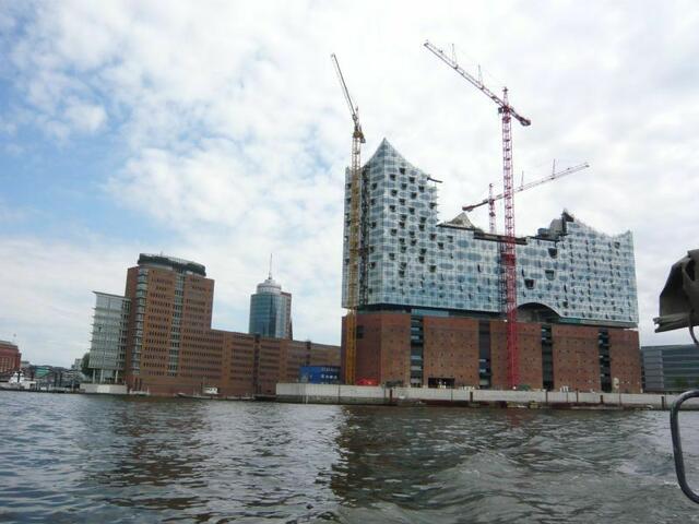 Die im Bau befindliche Elbphilharmonie