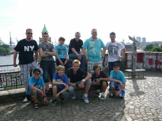 Jugendfeuerwehr Davenstedt "über" dem Hamburger Hafen