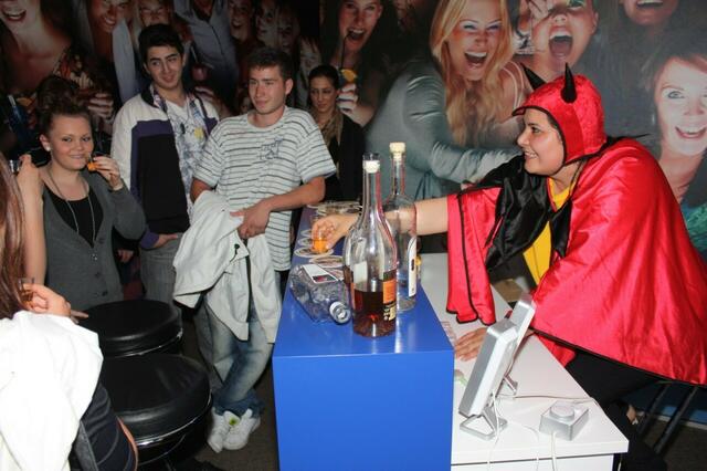 Eröffnung der Wanderausstellung „Mit allen Sinnen – Gewaltfrei Leben“ auf dem 52. Hessentag in Wetzlar (01.06.2012)