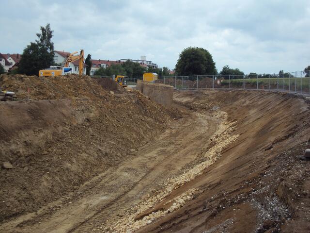 .. hier entsteht die Ausfahrt in Richtung Westen ..