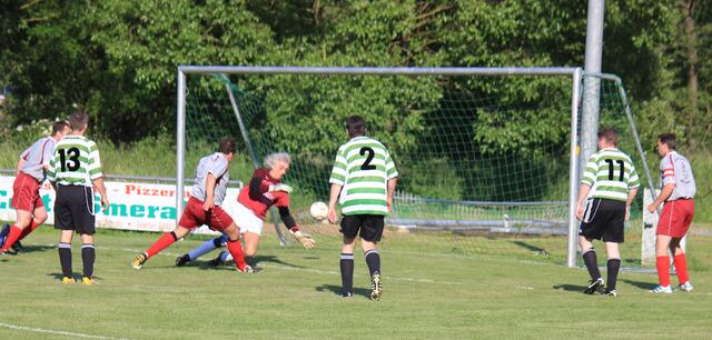 Spieszene Ü35-Kreisliga zw. der SG Wehrda/ Michelbach/ Elnh. - FSV Buchenau 0:5 (Foto: Dersch)