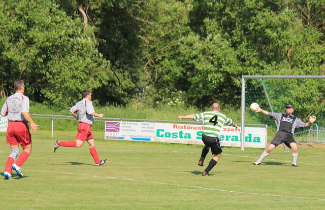 Spieszene Ü35-Kreisliga zw. der SG Wehrda/ Michelbach/ Elnh. - FSV Buchenau 0:5 (Foto: Dersch)