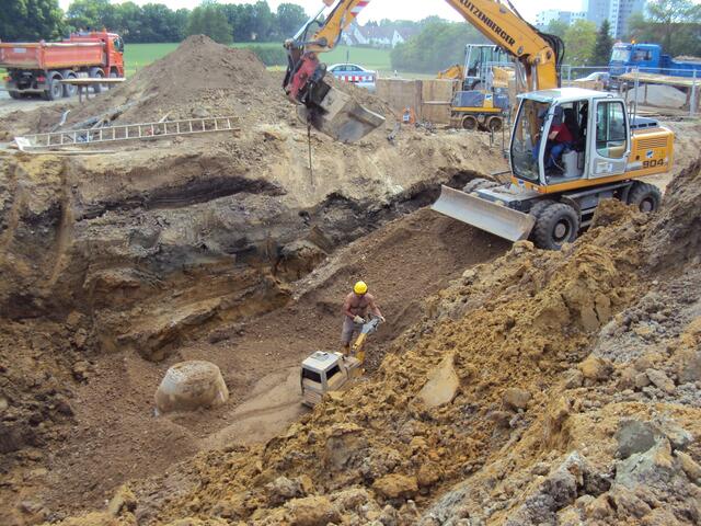 .. jede Menge Erdreich musste bewegt werden ..