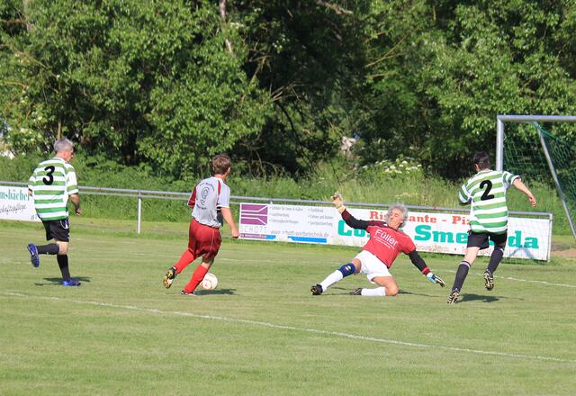 Spieszene Ü35-Kreisliga zw. der SG Wehrda/ Michelbach/ Elnh. - FSV Buchenau 0:5 (Foto: Dersch)