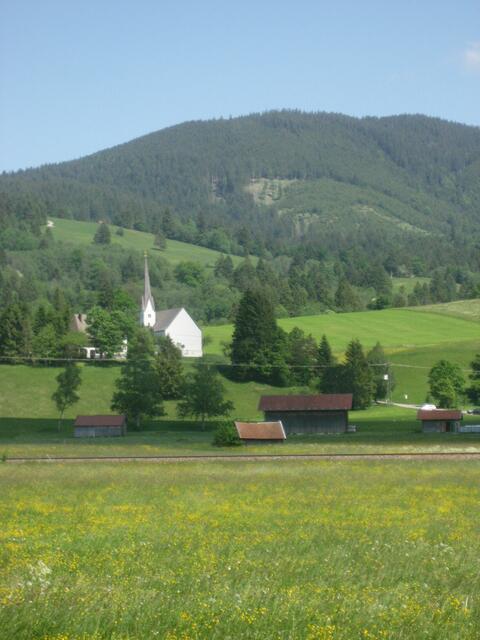 Hier, beim Ausflugs-Kirchlein "Kappel", beginnt ein wunderschöner Höhenweg, der sogenannte "Altherrensteig".
