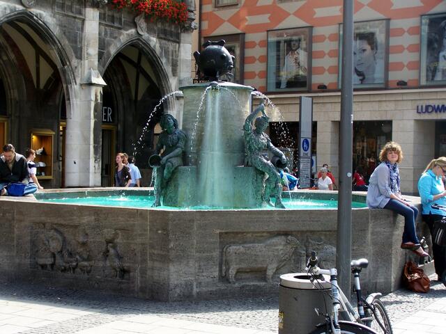 DER FISCHBRUNNEN