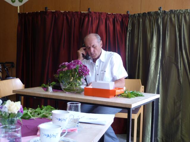 Jetzt ist ein Anruf von einer Circusprinzessin,es wird ein Tierbändiger gesucht