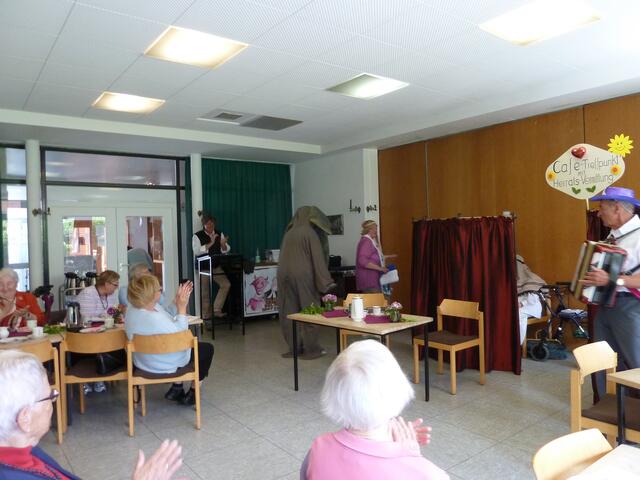 Doch inzwischen ist das Spiel von Balduin aufgefallen