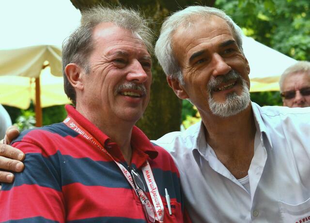 ...und last but not least: Eine besonders sympathische Spezies Mensch habe ich im Zoo auch getroffen: ALI! *:o)   (...hier mit Kalle Mücke)