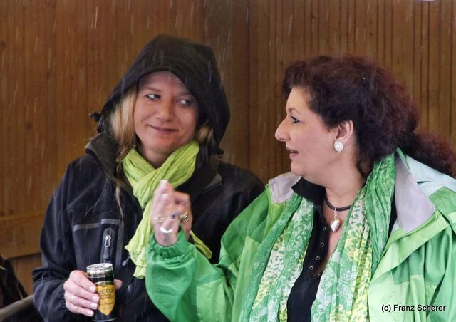 Mittendrin 2012 in Friedberg - Regentropfen, Frauenplausch und Prosecco. Was sonst braucht es für ein gutes Festival?
